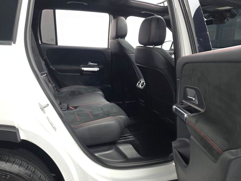 2022 Mercedes-Benz B-Class GLB250 4MATIC photo 12