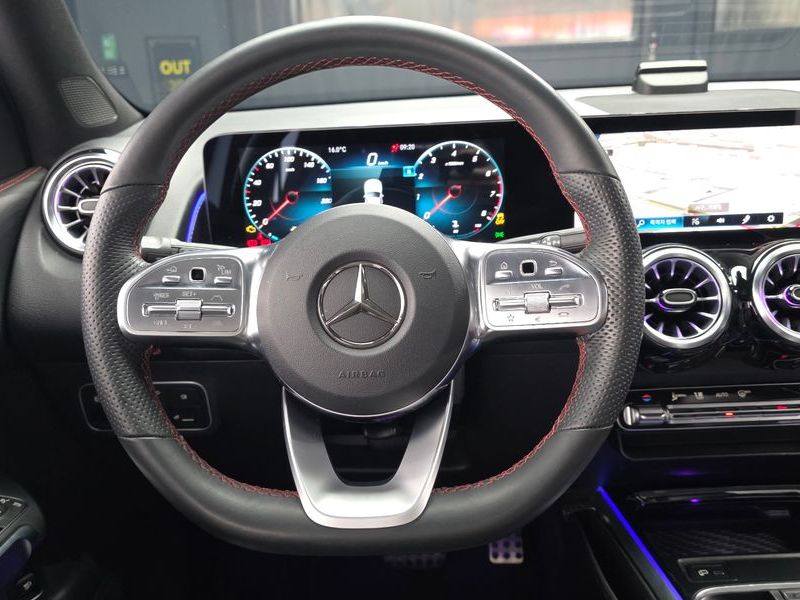 2022 Mercedes-Benz B-Class GLB250 4MATIC photo 13