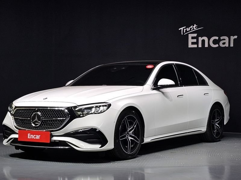 2026 Mercedes-Benz E-Class E200 AMG Line photo 1