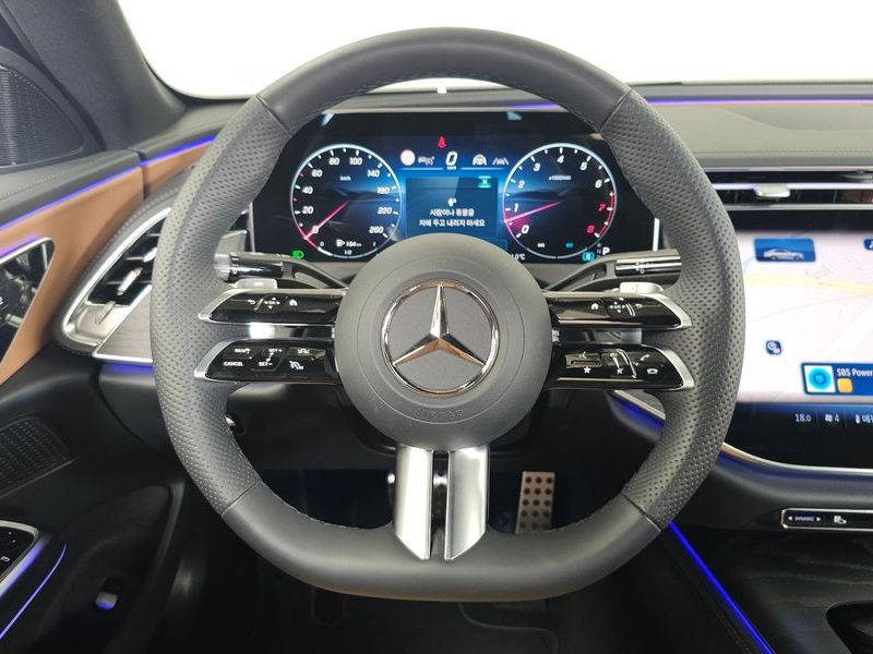 2026 Mercedes-Benz E-Class E200 AMG Line photo 13