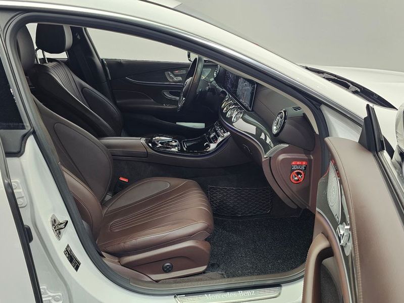 2020 Mercedes-Benz S-Class CLS300d AMG Line photo 11