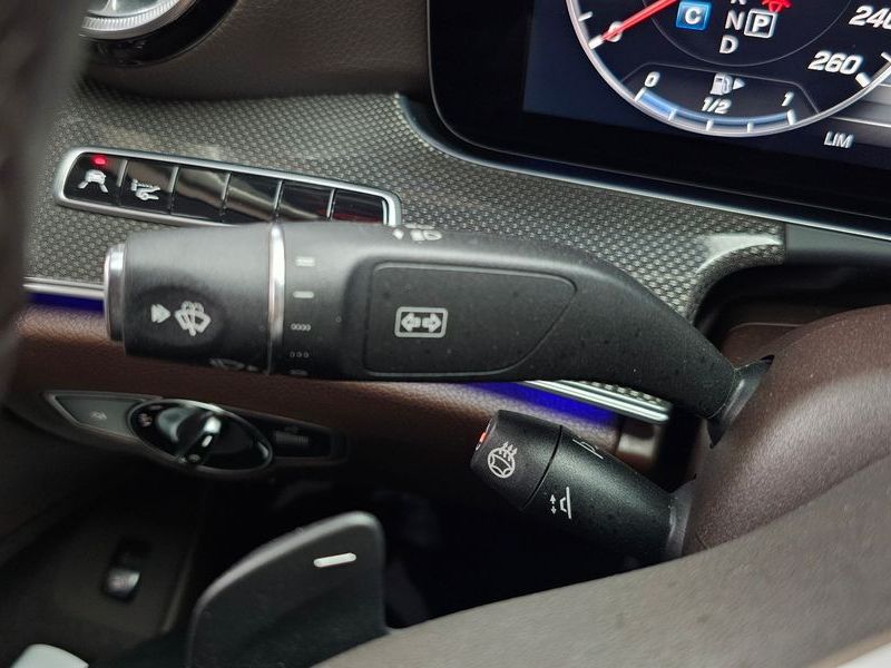 2020 Mercedes-Benz S-Class CLS300d AMG Line photo 30