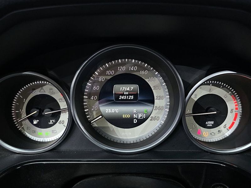 2014 Mercedes-Benz E-Class E220 CDI Avantgarde photo 8