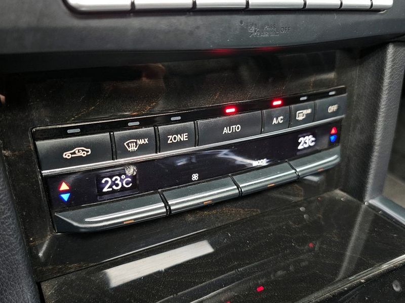 2014 Mercedes-Benz E-Class E220 CDI Avantgarde photo 19