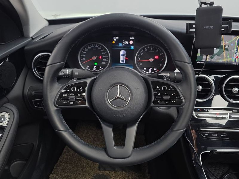 2020 Mercedes-Benz C-Class C200 photo 13