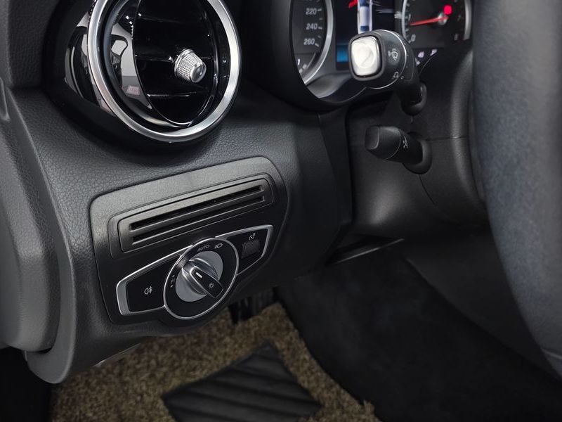 2020 Mercedes-Benz C-Class C200 photo 14