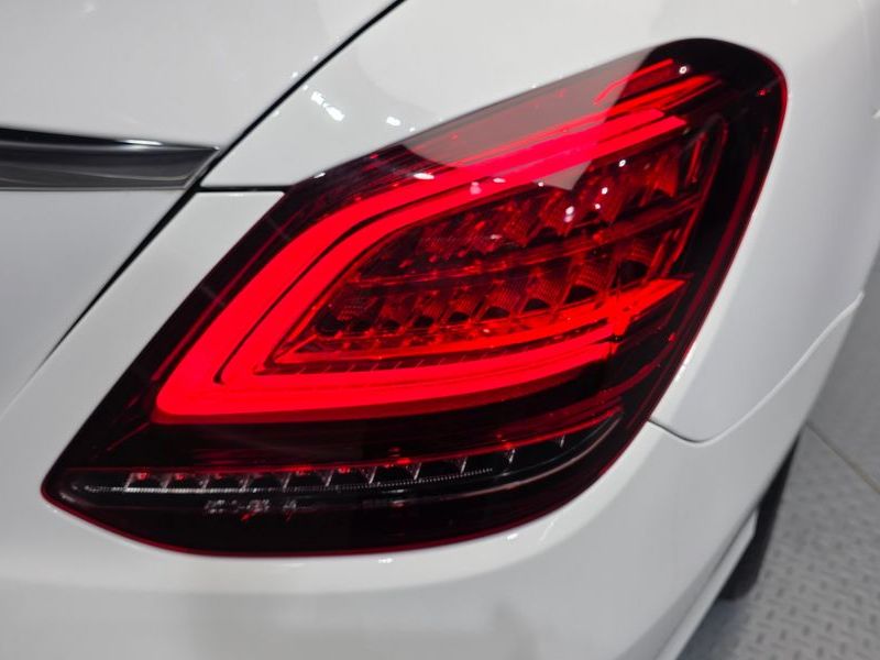 2020 Mercedes-Benz C-Class C200 photo 23