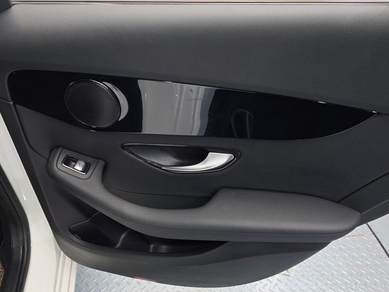 2020 Mercedes-Benz C-Class C200 photo 24