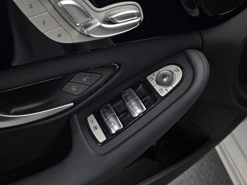 2020 Mercedes-Benz C-Class C200 photo 27