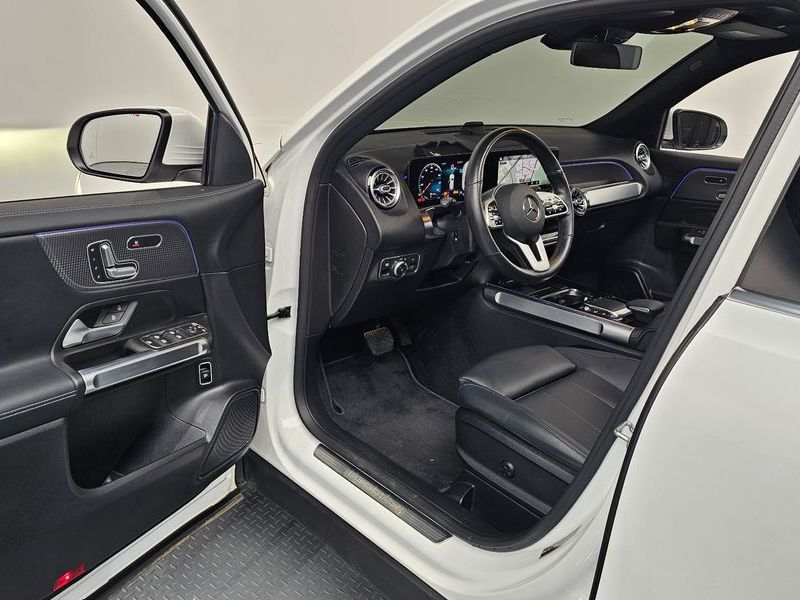 2021 Mercedes-Benz B-Class GLB220 photo 10