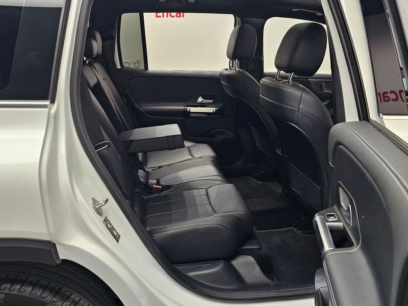 2021 Mercedes-Benz B-Class GLB220 photo 12