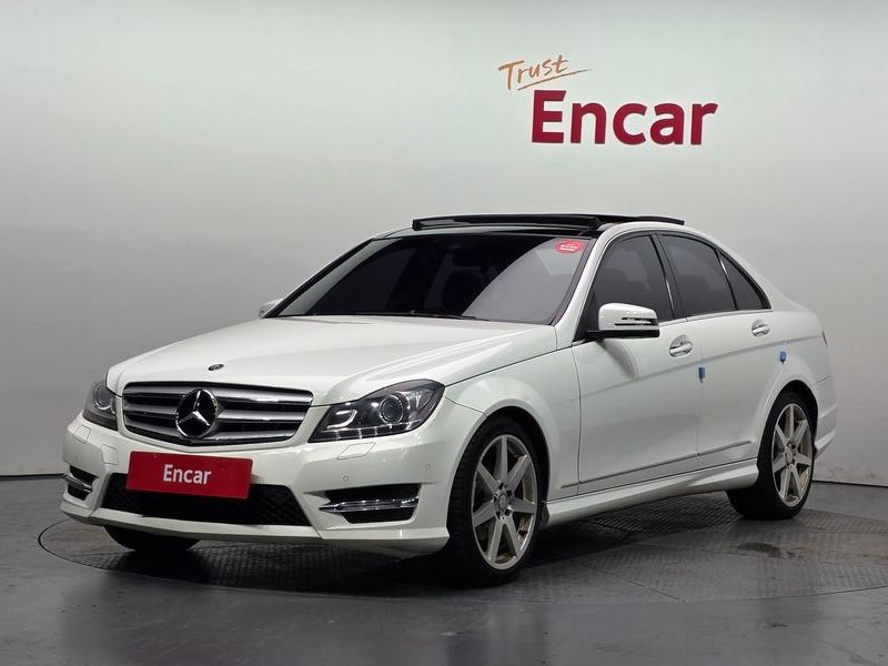 2013 Mercedes-Benz C-Class C200 CGI Avantgarde Style Package photo 1