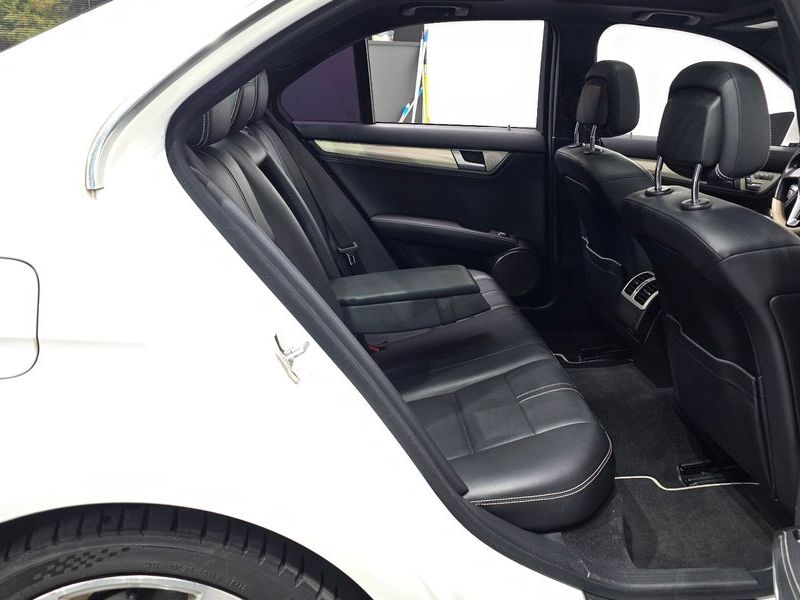 2013 Mercedes-Benz C-Class C200 CGI Avantgarde Style Package photo 12