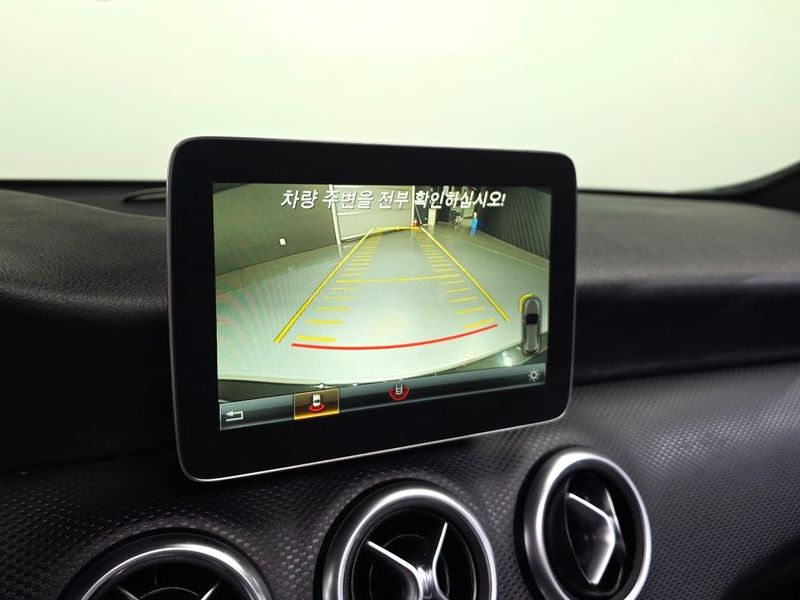 2017 Mercedes-Benz A-Class A200 photo 14