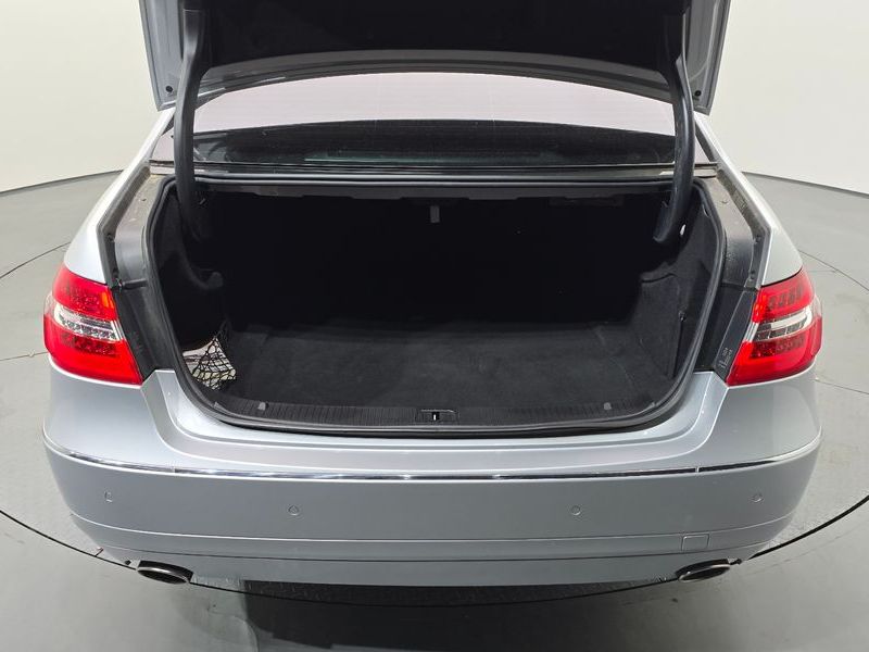 2012 Mercedes-Benz E-Class E300 Elegance photo 18