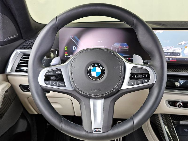 2025 BMW X7 xDrive 40i M Sport 7STR photo 13