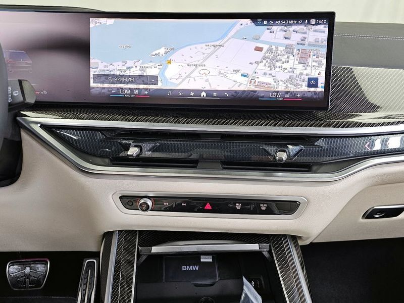 2025 BMW X7 xDrive 40i M Sport 7STR photo 14