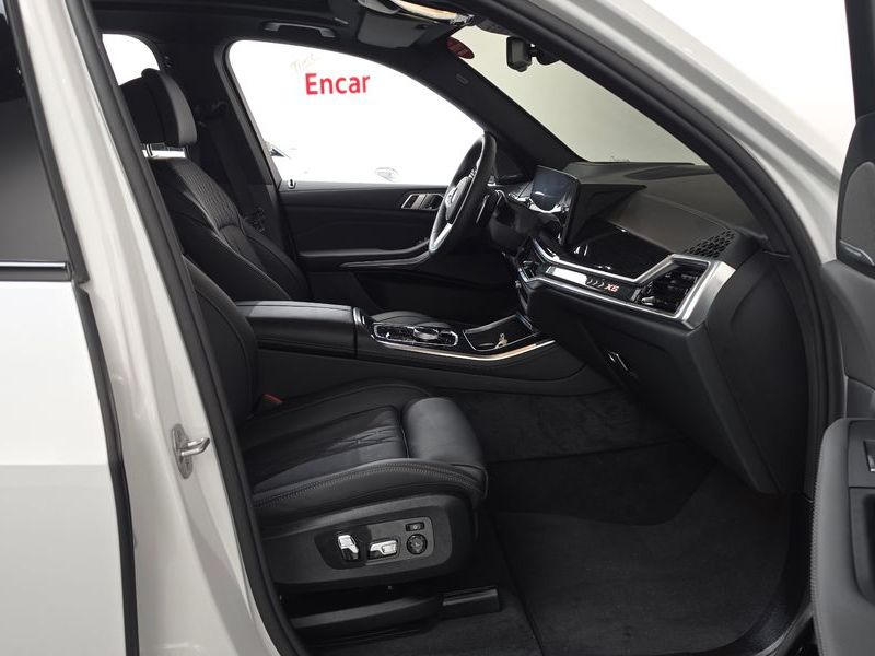 2026 BMW X5 xDrive 30d M Sport photo 11