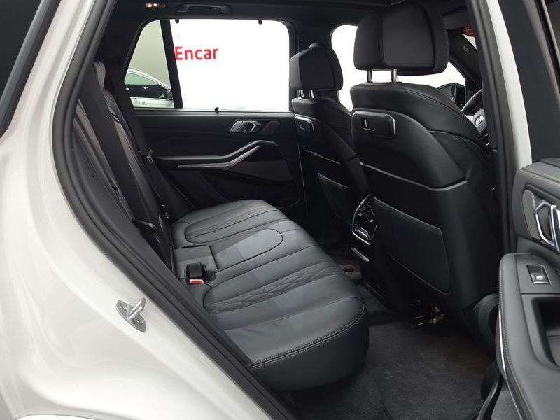 2026 BMW X5 xDrive 30d M Sport photo 12