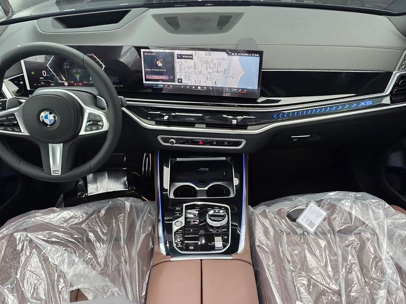 2026 BMW X5 xDrive 40i M Sport photo 7