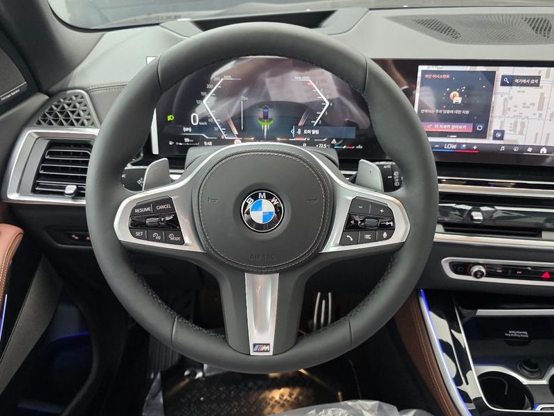 2026 BMW X5 xDrive 40i M Sport photo 13