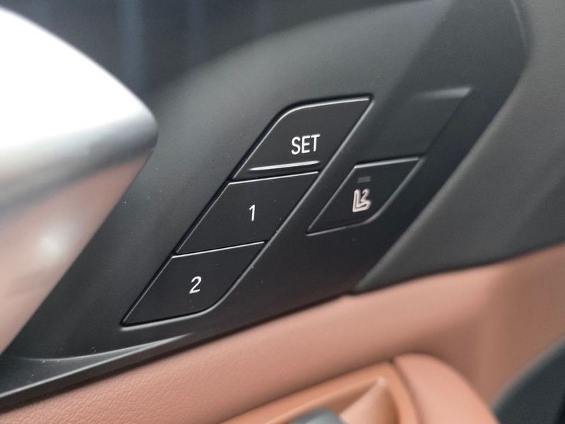 2026 BMW X5 xDrive 40i M Sport photo 19