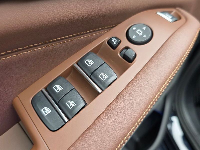 2026 BMW X5 xDrive 40i M Sport photo 28