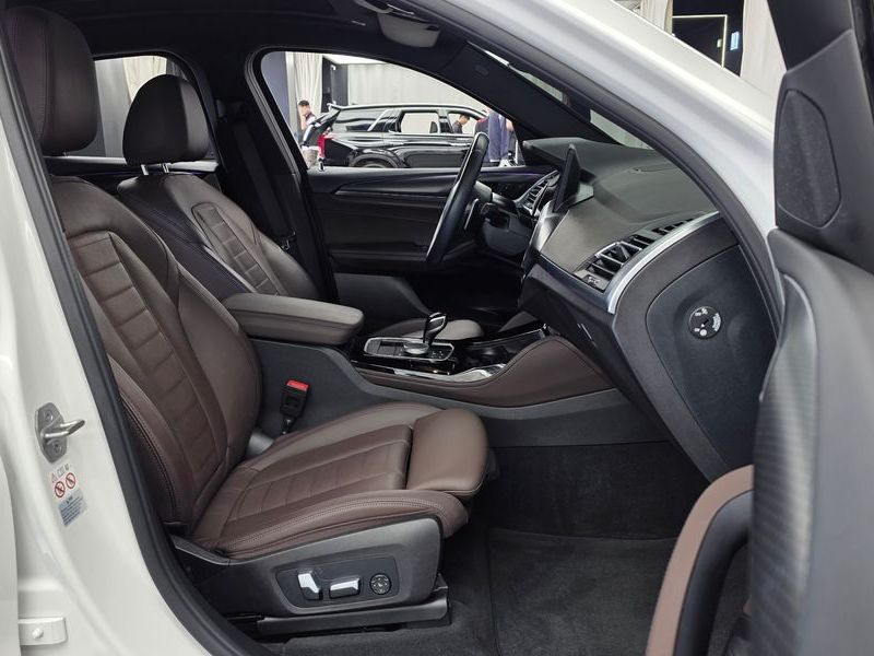 2023 BMW X4 xDrive20d M Sport photo 11
