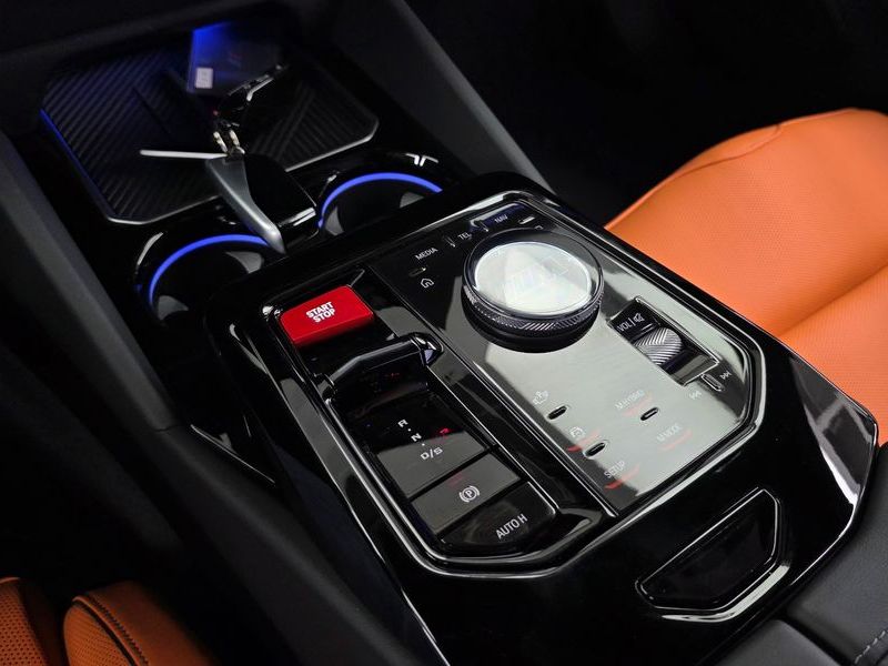 2025 BMW M5 Sedan photo 9