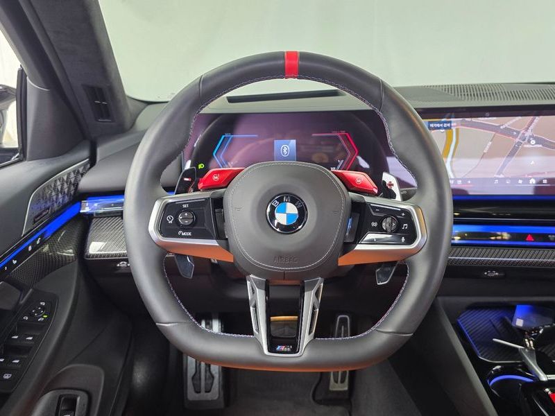 2025 BMW M5 Sedan photo 13