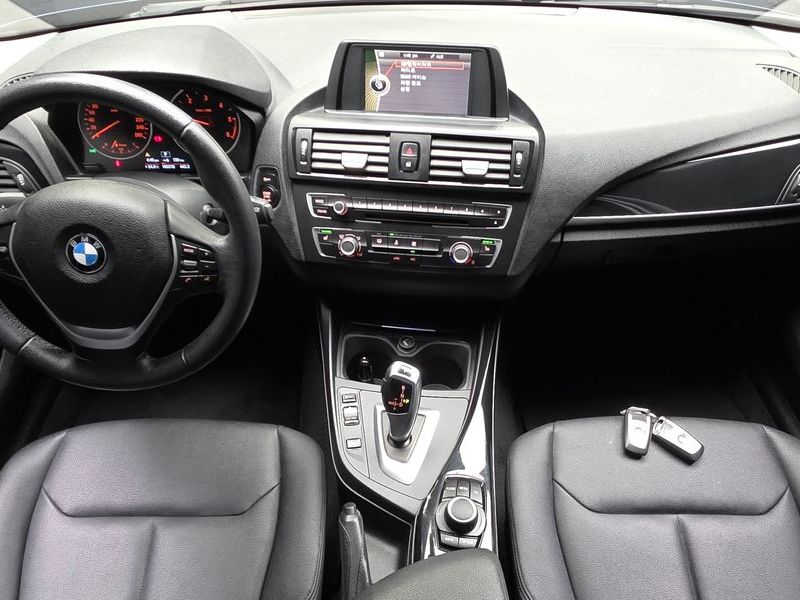 2013 BMW 1 Series 118d Urban 5Dr photo 7