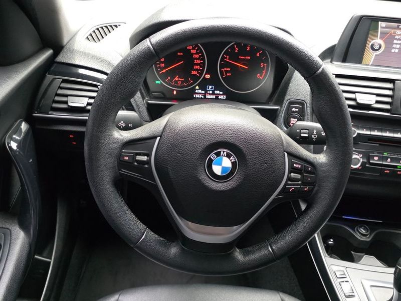 2013 BMW 1 Series 118d Urban 5Dr photo 13