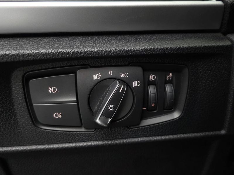 2013 BMW 1 Series 118d Urban 5Dr photo 18