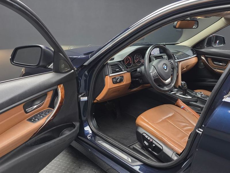2012 BMW 3 Series 320d Luxury photo 10