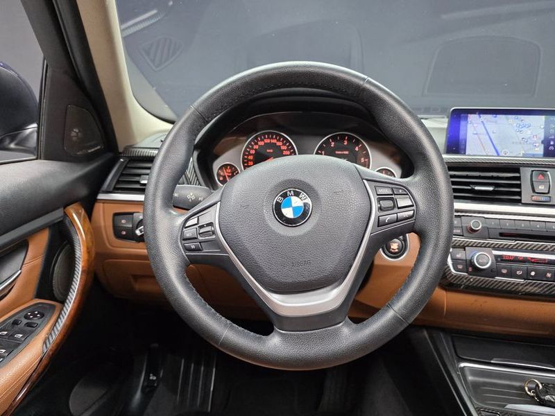 2012 BMW 3 Series 320d Luxury photo 12