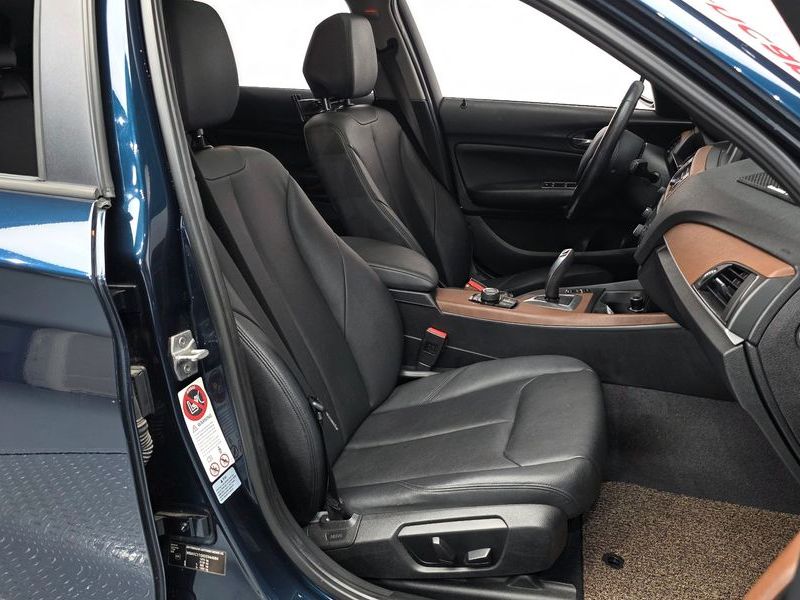 2013 BMW 1 Series 118d Urban Pack1 5Dr photo 11