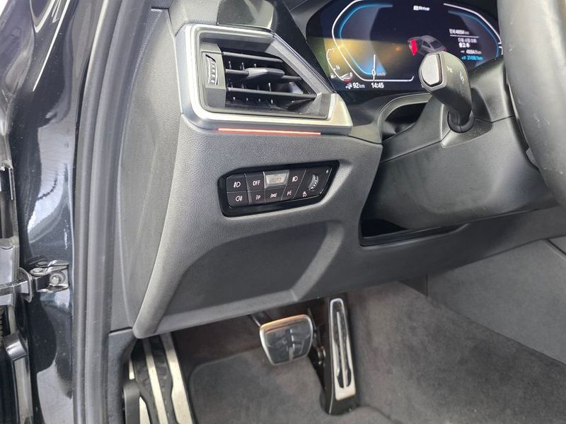 2022 BMW 3 Series 320e M Sports photo 17