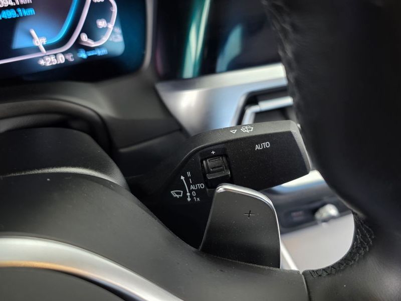 2022 BMW 3 Series 320e M Sports photo 27
