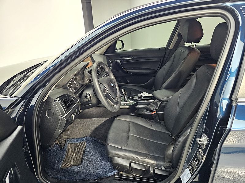 2014 BMW 1 Series 118d Urban 5Dr photo 8