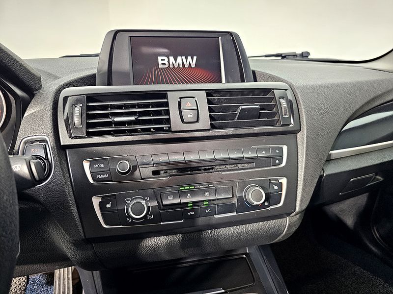 2014 BMW 1 Series 118d Urban 5Dr photo 15