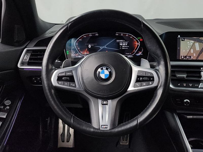 2022 BMW 3 Series 320d M Sport photo 13