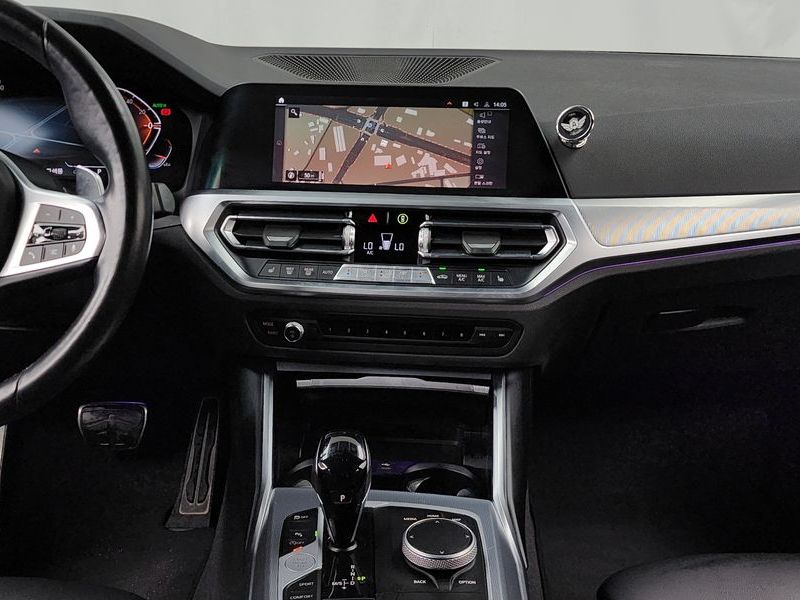 2022 BMW 3 Series 320d M Sport photo 14