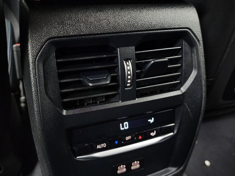 2022 BMW 3 Series 320d M Sport photo 19