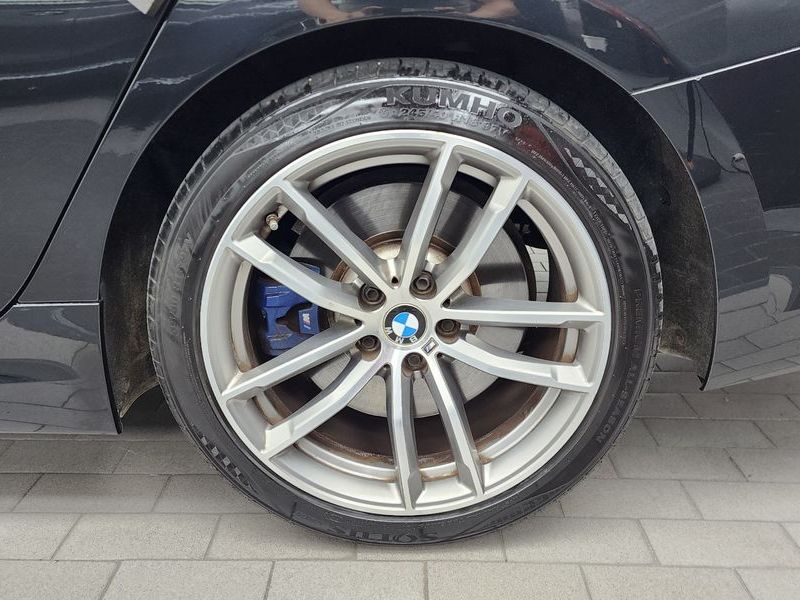 2022 BMW 3 Series 320d M Sport photo 21