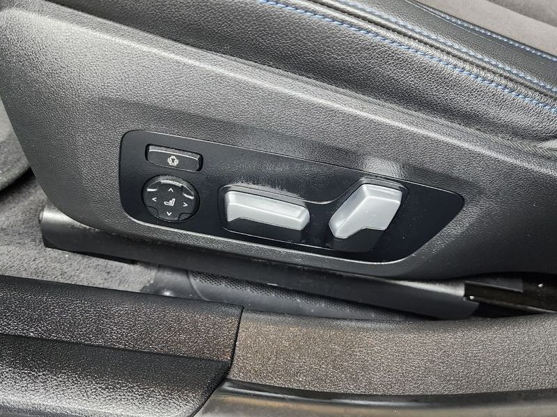 2022 BMW 3 Series 320d M Sport photo 30