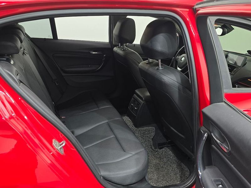 2013 BMW 1 Series 120d Sport Pack1 5Dr photo 11