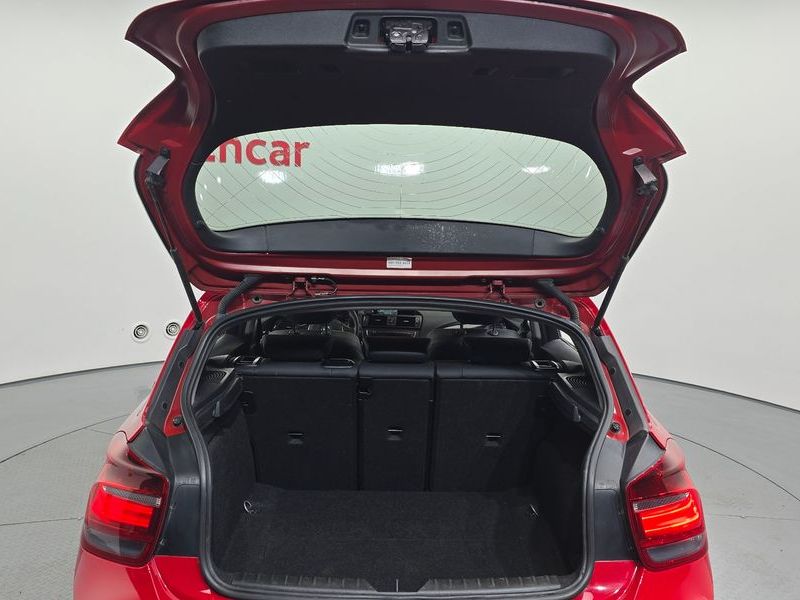 2013 BMW 1 Series 120d Sport Pack1 5Dr photo 16