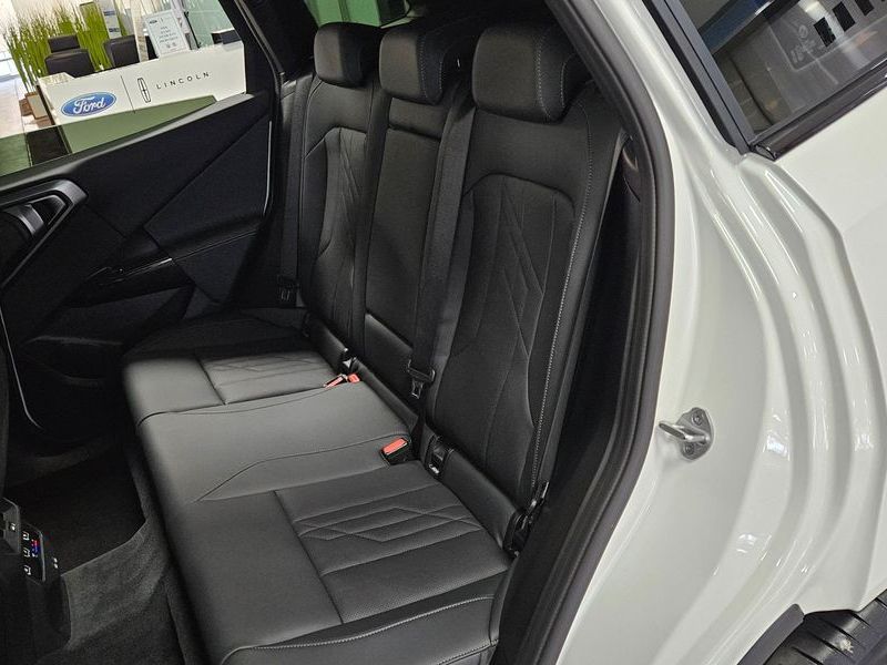 2026 BMW X3 xDrive 20 M Sport photo 10