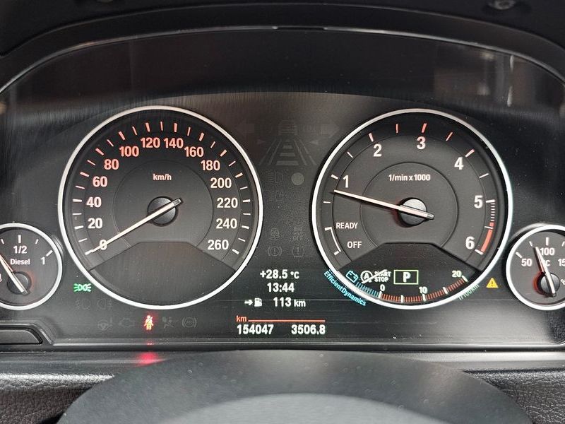 2013 BMW 3 Series 320d photo 8