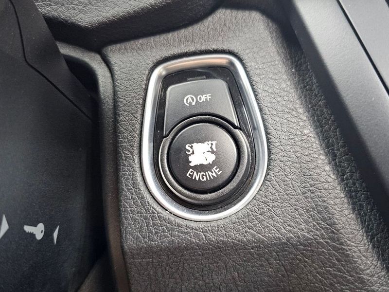 2013 BMW 3 Series 320d photo 17